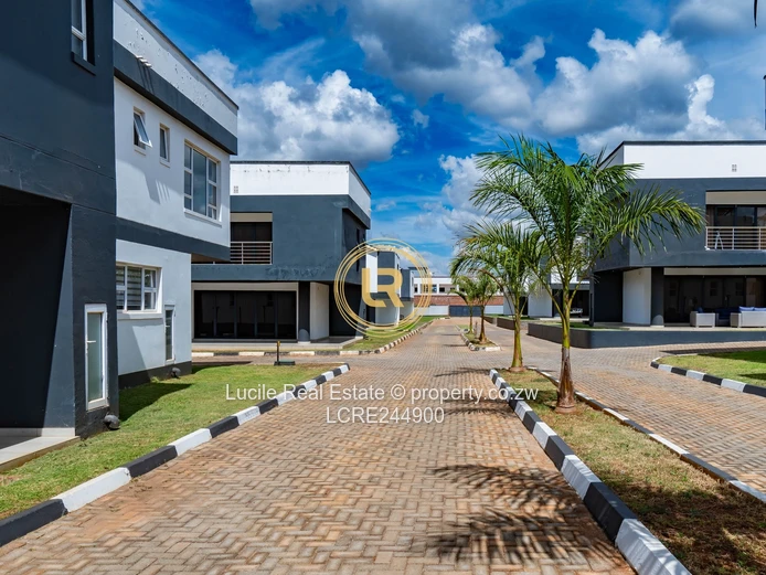 Modern 3-bedroom Home in Exclusive Carrick Creagh