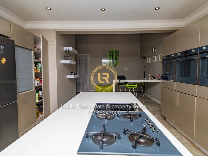 Stylish Townhouse to Let in Kambanji