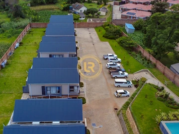 3 Bedroom Flat & Apartment