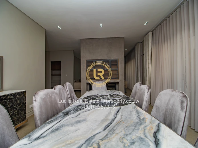 Luxury Living In Helensvale | Fully Furnished Home
