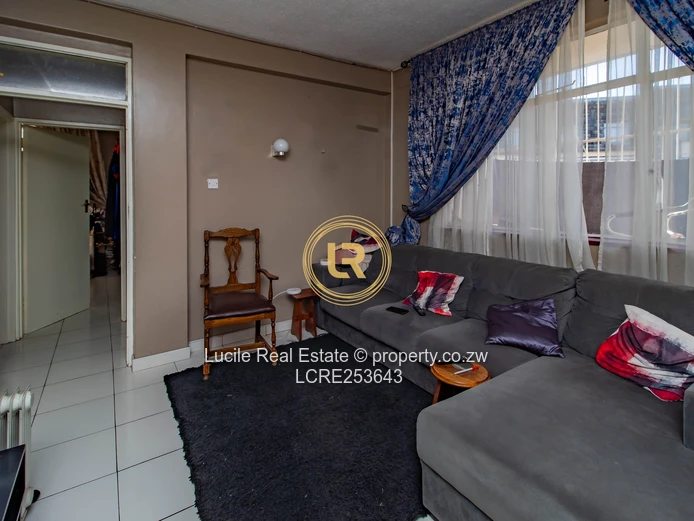 2 Bedroom Flat For Sale – Eastview Gardens, Eastlea | $70,000 Usd