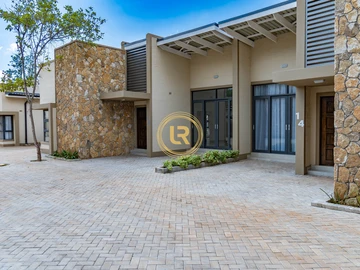 3 Bedroom Flat & Apartment