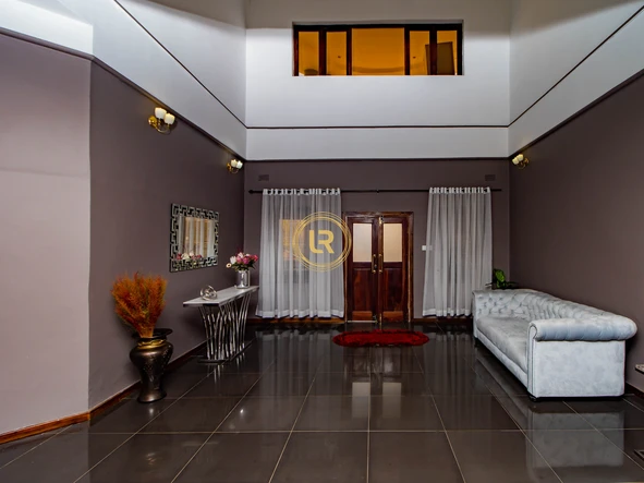 7 Bedroom House