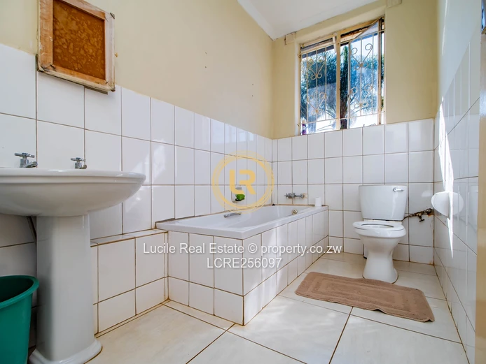 Spacious 4,100sqm Estate: Double-Storey Family Home 