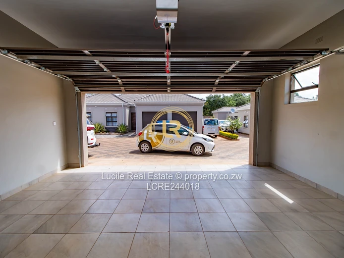 Mordern Townhouse for Rent/Mandara