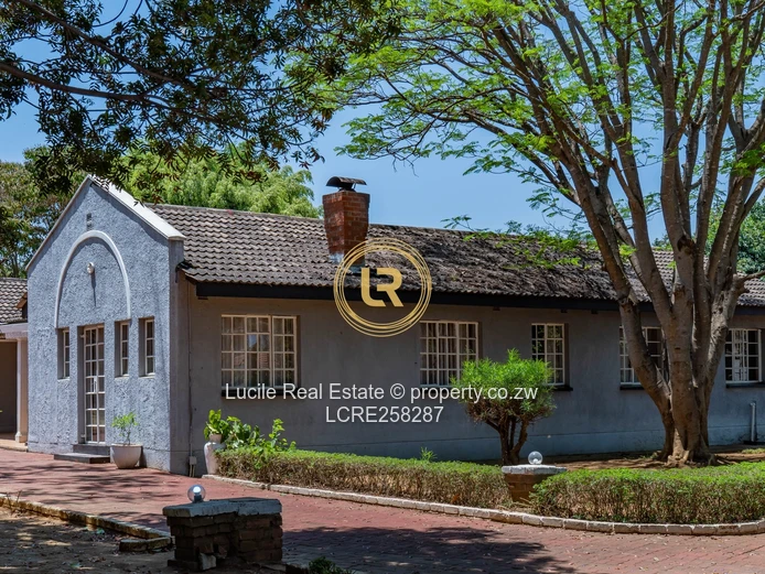 Charming 2-Bedroom Cottage in Borrowdale West – $600 per Month