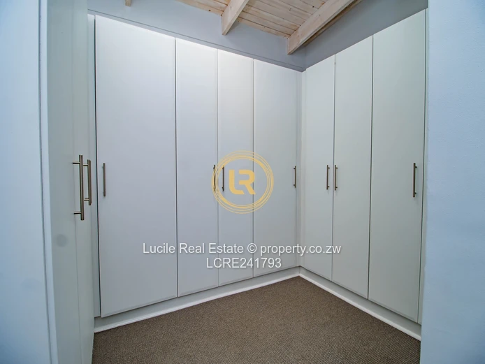 Seamless Living: A Cozy Indoor-Outdoor Retreat in Borrowdale