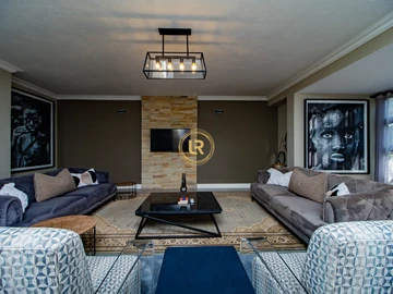 3 Bedroom Flat & Apartment