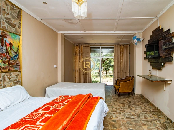 Hotel & Lodge