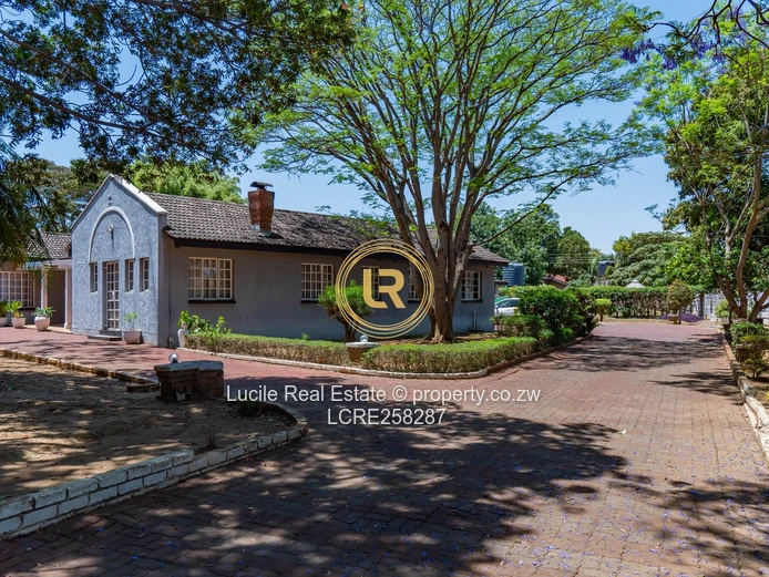 Charming 2-Bedroom Cottage in Borrowdale West – $600 per Month