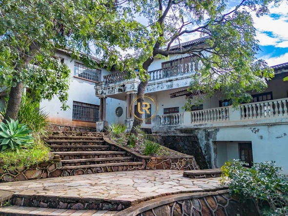 6 Bedroom House