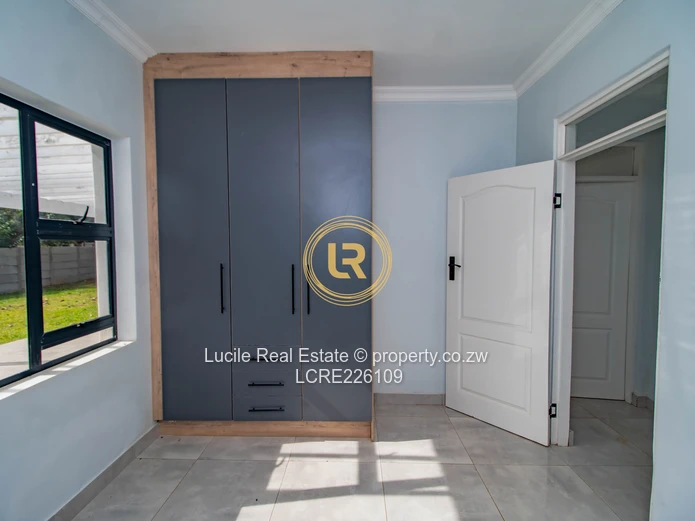 Open-Plan 3-Bed Home in Mandara
