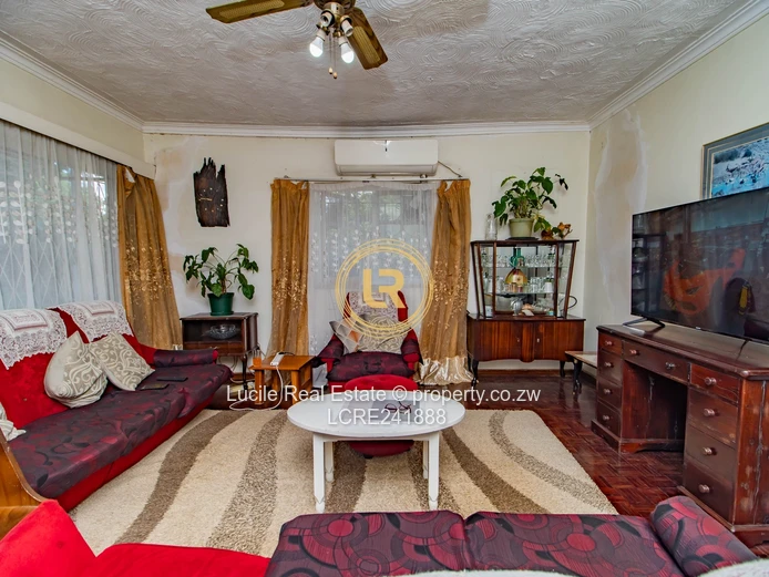 An Exquisite Residence Offering Space ,Style and Privacy