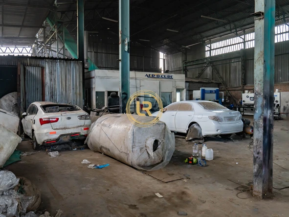 Warehouse & Factory