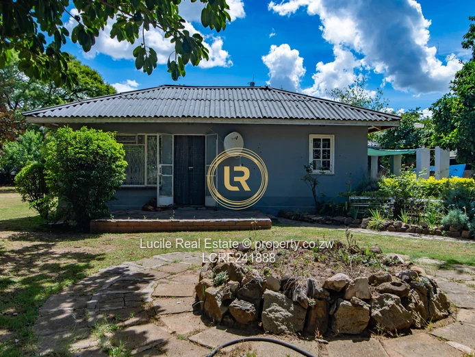 An Exquisite Residence Offering Space ,Style and Privacy