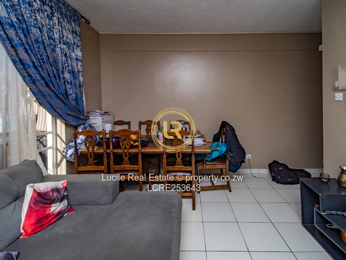 2 Bedroom Flat For Sale – Eastview Gardens, Eastlea | $70,000 Usd