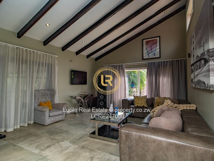 Stylish Townhouse to Let in Kambanji