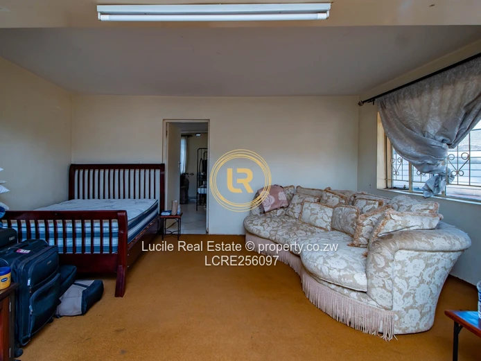Spacious 4,100sqm Estate: Double-Storey Family Home 