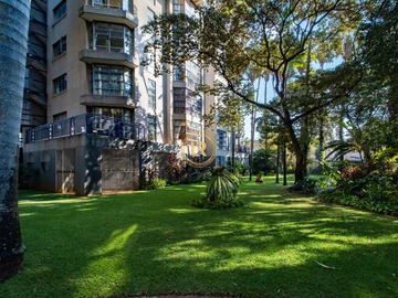 3 Bedroom Flat & Apartment