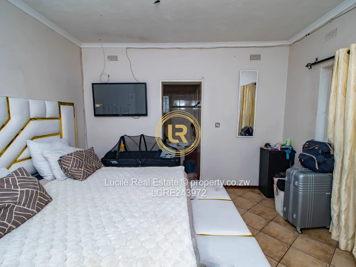 Spacious Family Compound with Staff Quarters & Cottage