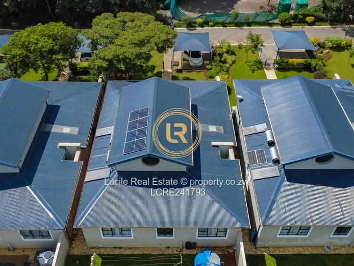 Seamless Living: A Cozy Indoor-Outdoor Retreat in Borrowdale