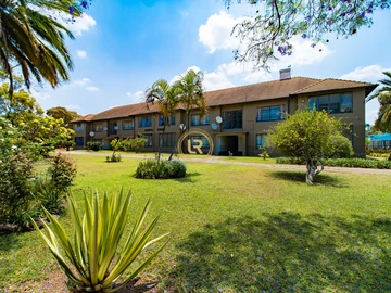 3 Bedroom Flat & Apartment