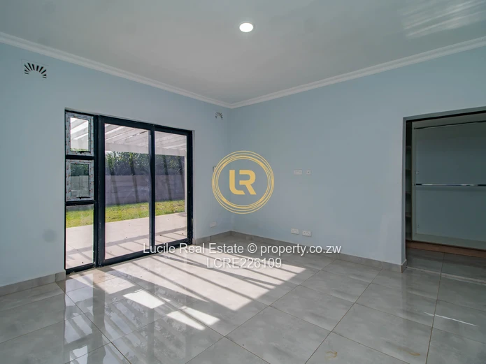 Open-Plan 3-Bed Home in Mandara