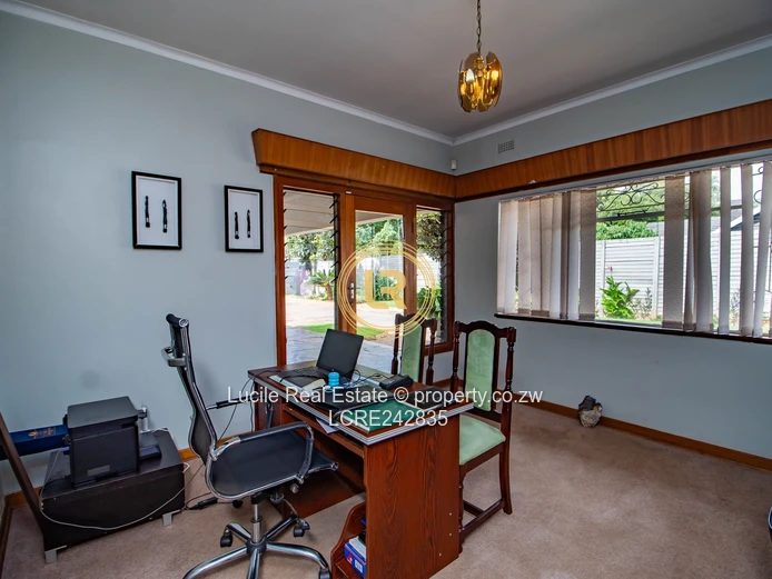 Charming Alexander Park Property -Prime Living