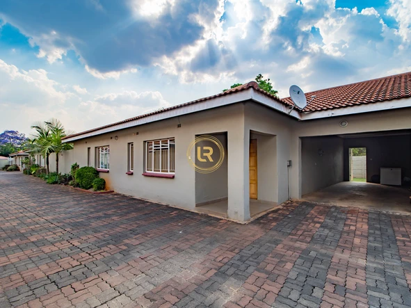 3 Bedroom Townhouse Complex