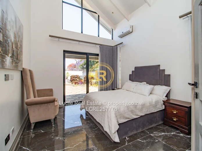 Luxury Living In Eastlea | Fully Furnished Home 