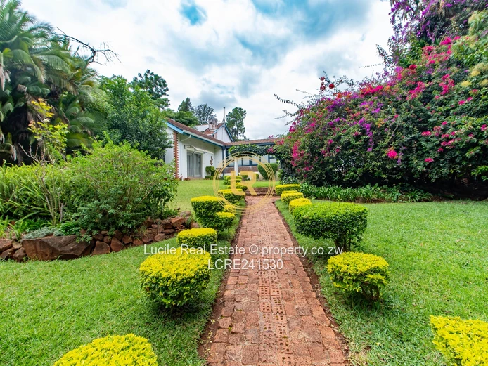 Elegant 5-Bedroom Home For Rent in Prime Mandara