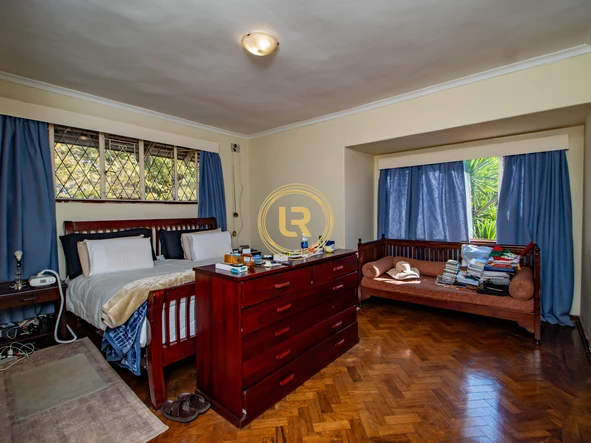 7 Bedroom House