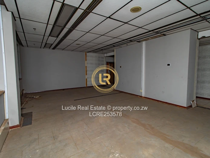 Commercial Space To Let – Karigamombe Building