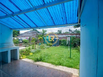 2 Bedroom Flat & Apartment