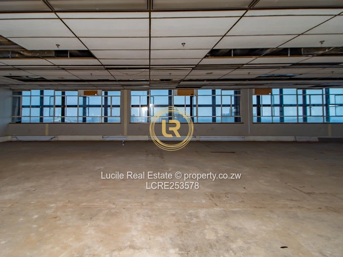 Commercial Space To Let – Karigamombe Building