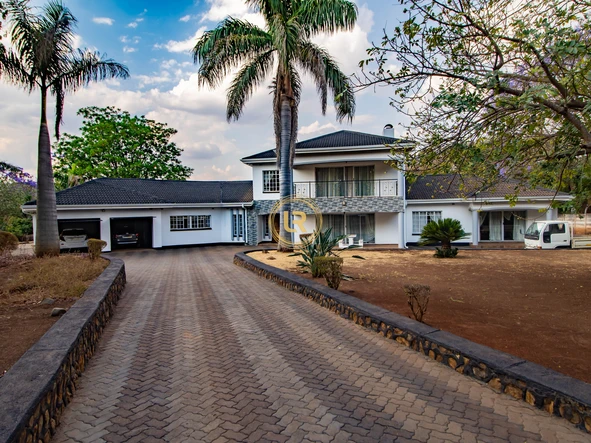 5 Bedroom House