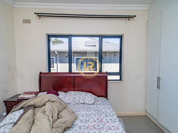3 Bedroom Flat & Apartment