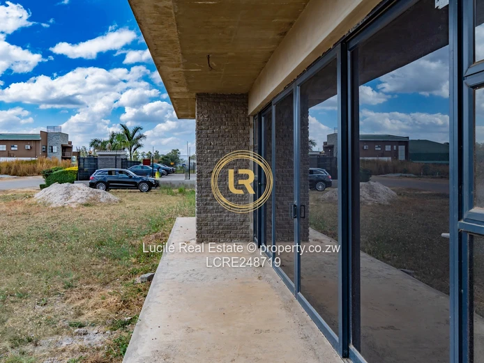 Prime Warehouse Space to Let in Pomona