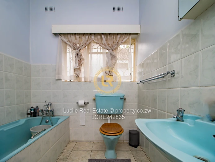 Charming Alexander Park Property -Prime Living