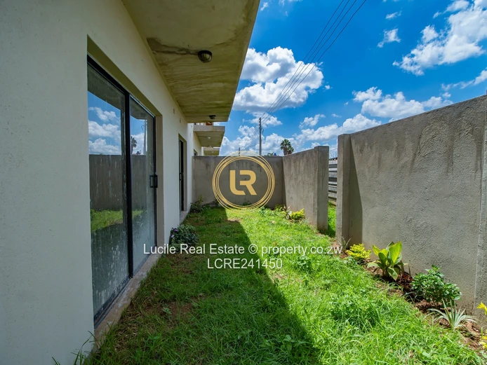 Comfortable Cluster Living/ Ashdown