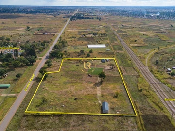 Commercial & Industrial Land