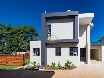 4 Bedroom Flat & Apartment