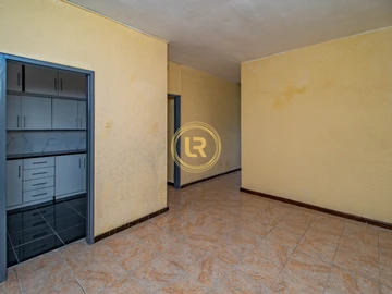 2 Bedroom Flat & Apartment