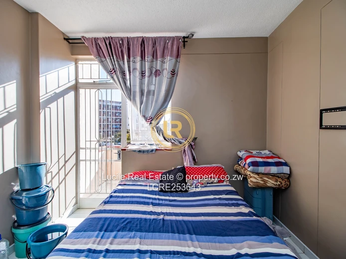 2 Bedroom Flat For Sale – Eastview Gardens, Eastlea | $70,000 Usd