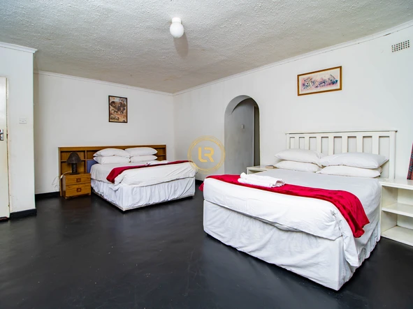 Hotel & Lodge