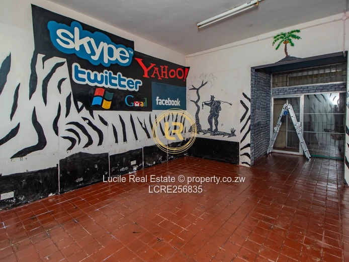 Prime Commercial Space To Let – Strathaven Shopping Centre, Harare