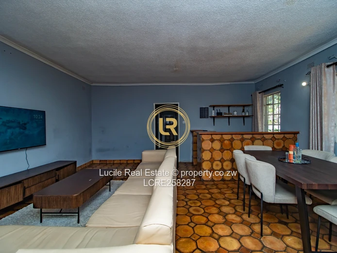 Charming 2-Bedroom Cottage in Borrowdale West – $600 per Month