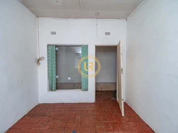 Shop & Retail Property