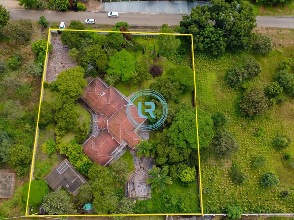 5 Bedroom House