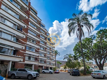 2 Bedroom Flat & Apartment